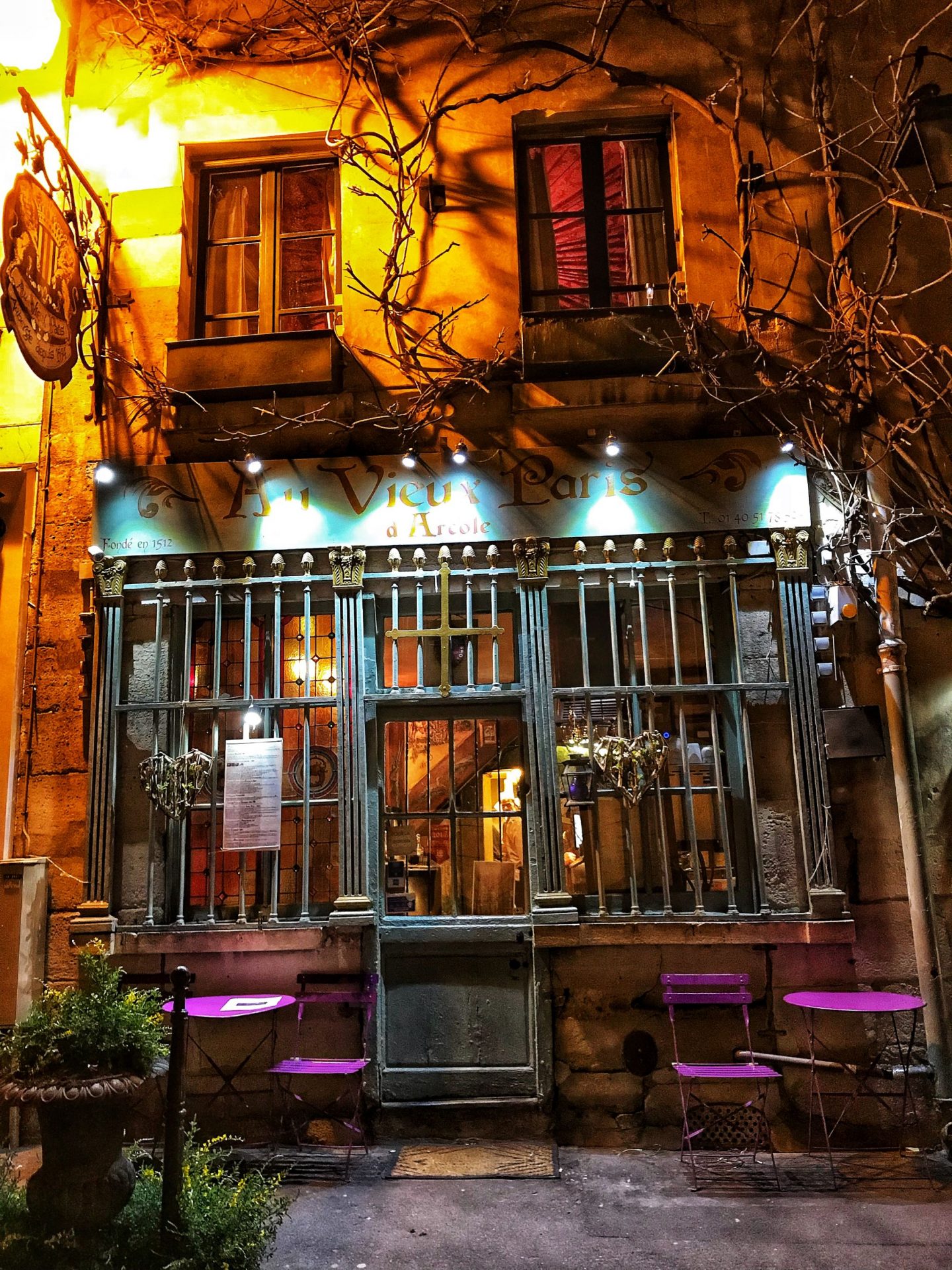 Au Vieux Paris D'Arcole Reataurant Exterior
