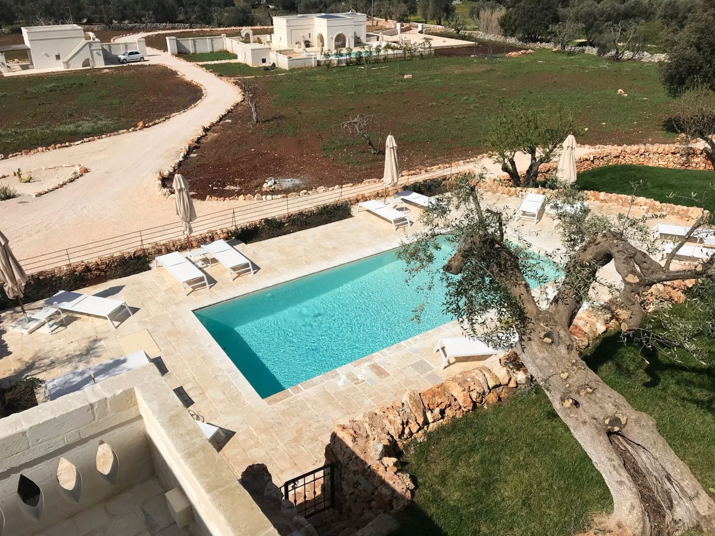 Corte dei Massapi pool view day time