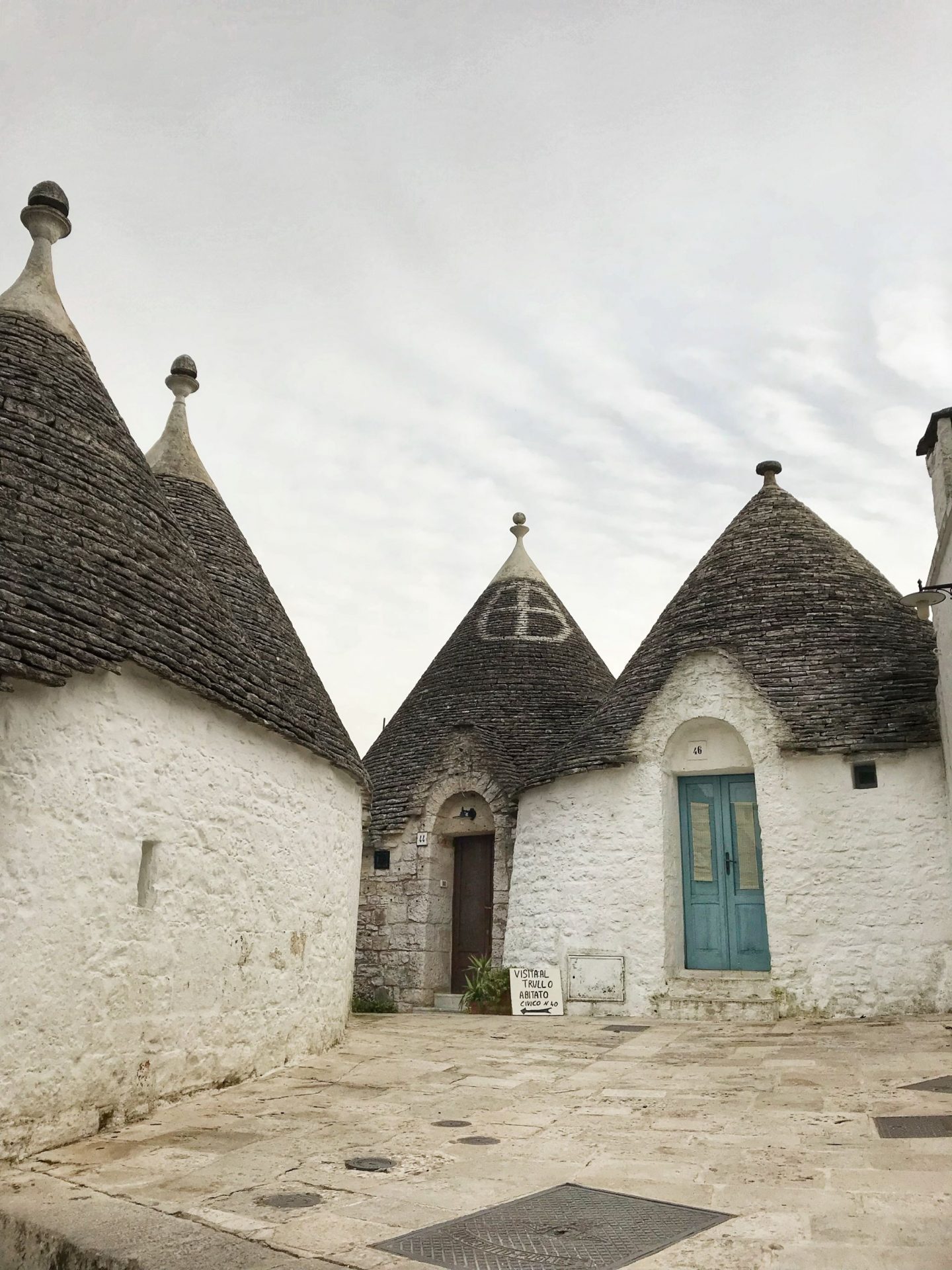 Hobbit holes trullis in Alberobello