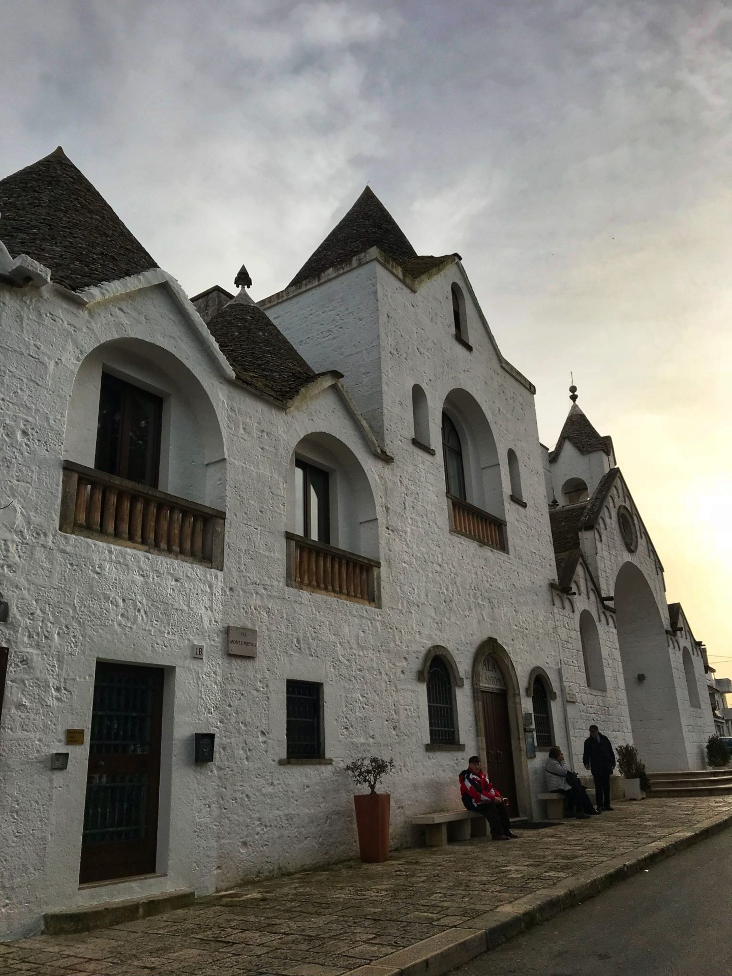 Road trip Puglia Sunset over La Chiesa di Sant' Antonio