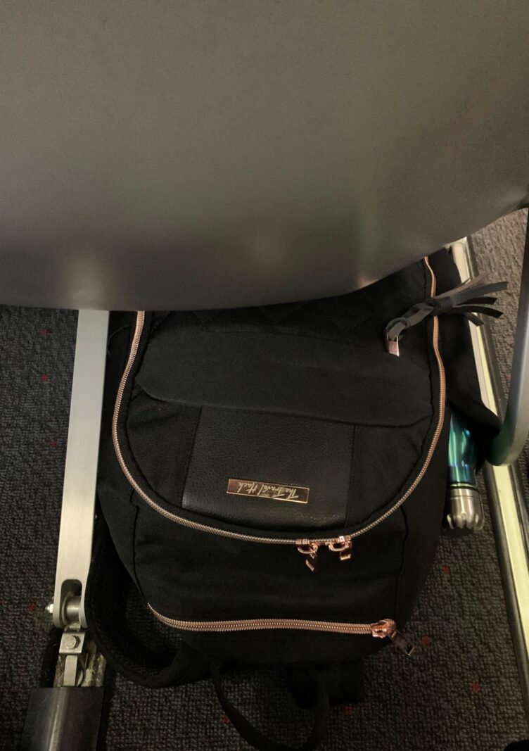 The-Travel-Hack-Backpack-Review-Ryanair-cabin-bag-free-underseat-