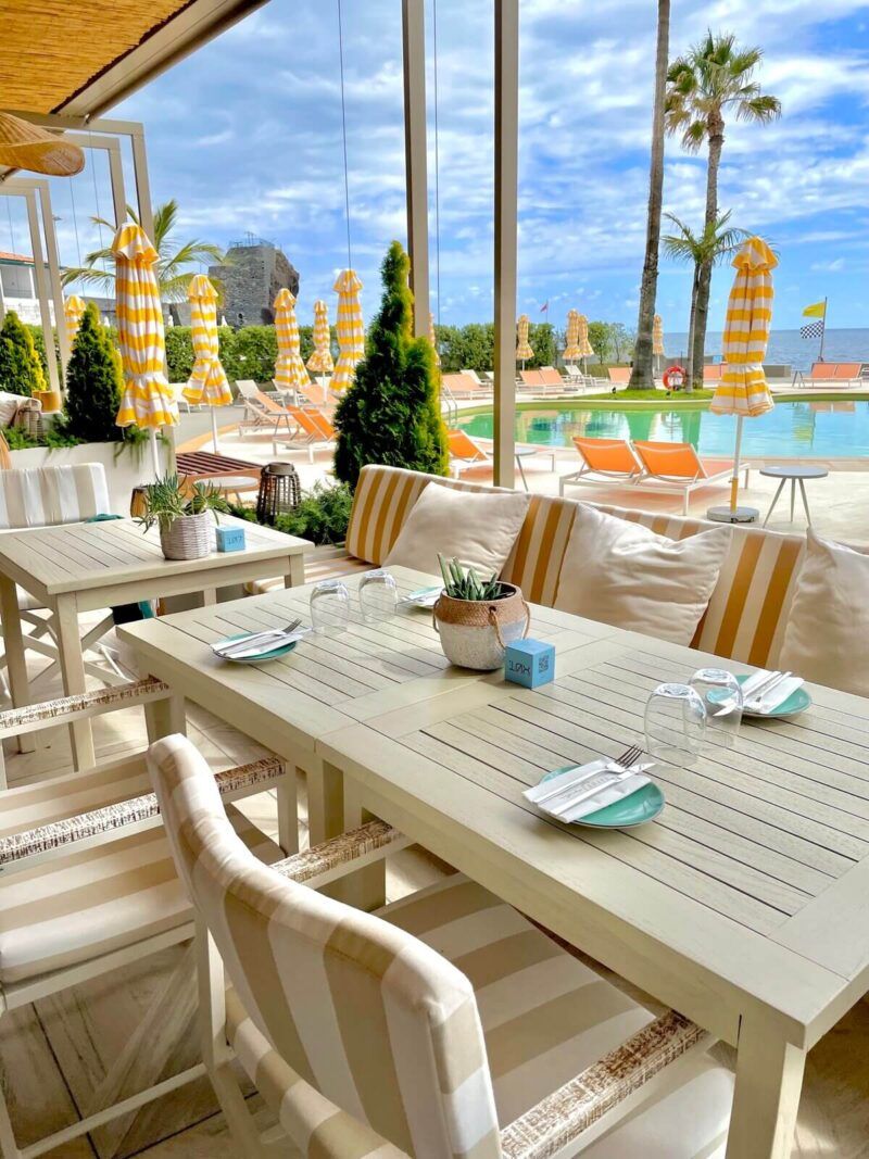 Alfresco-dining-Recharge-Bar-Restaurant-Next-Hotel-Savoy-Signature-Funchal-Madeira