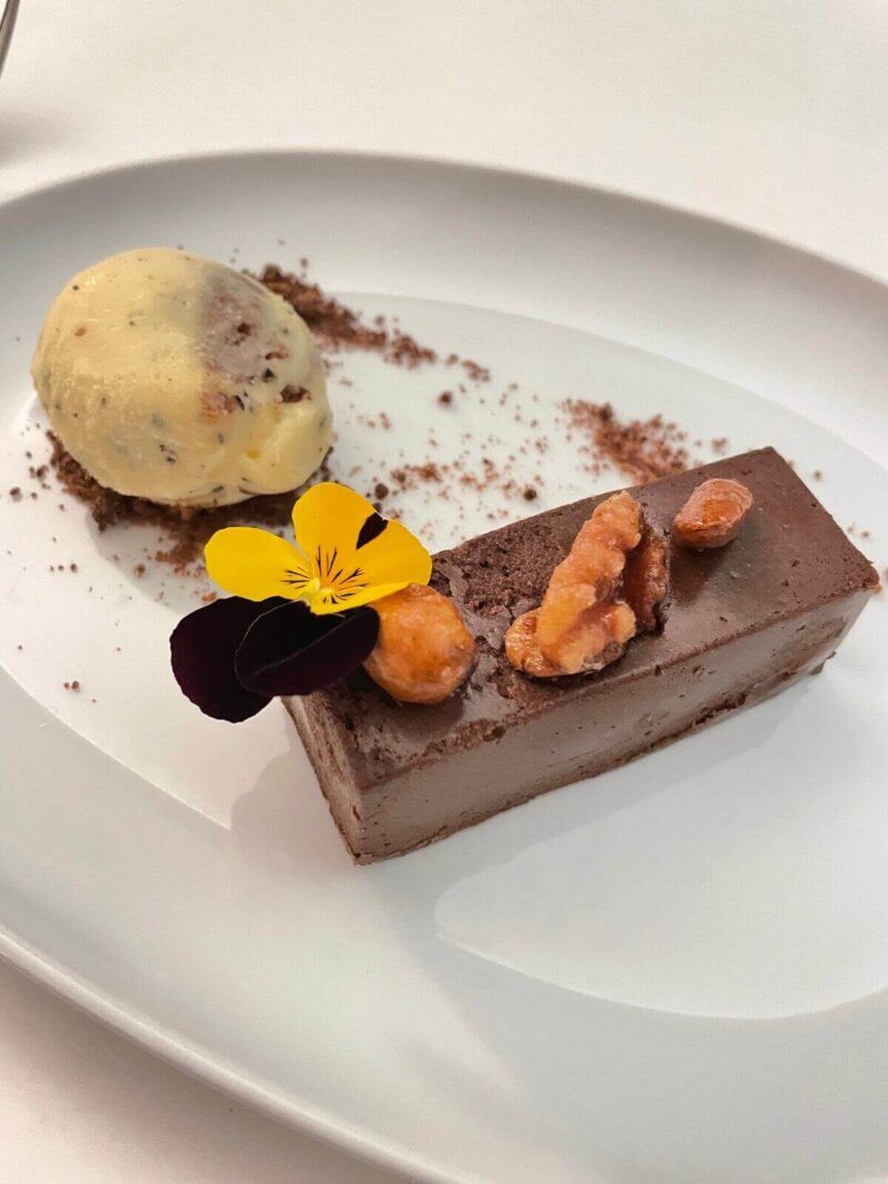Chocolate-dessert-DC-Atelier-at-The-Design-Center-Restaurant-Funchal-Madeira