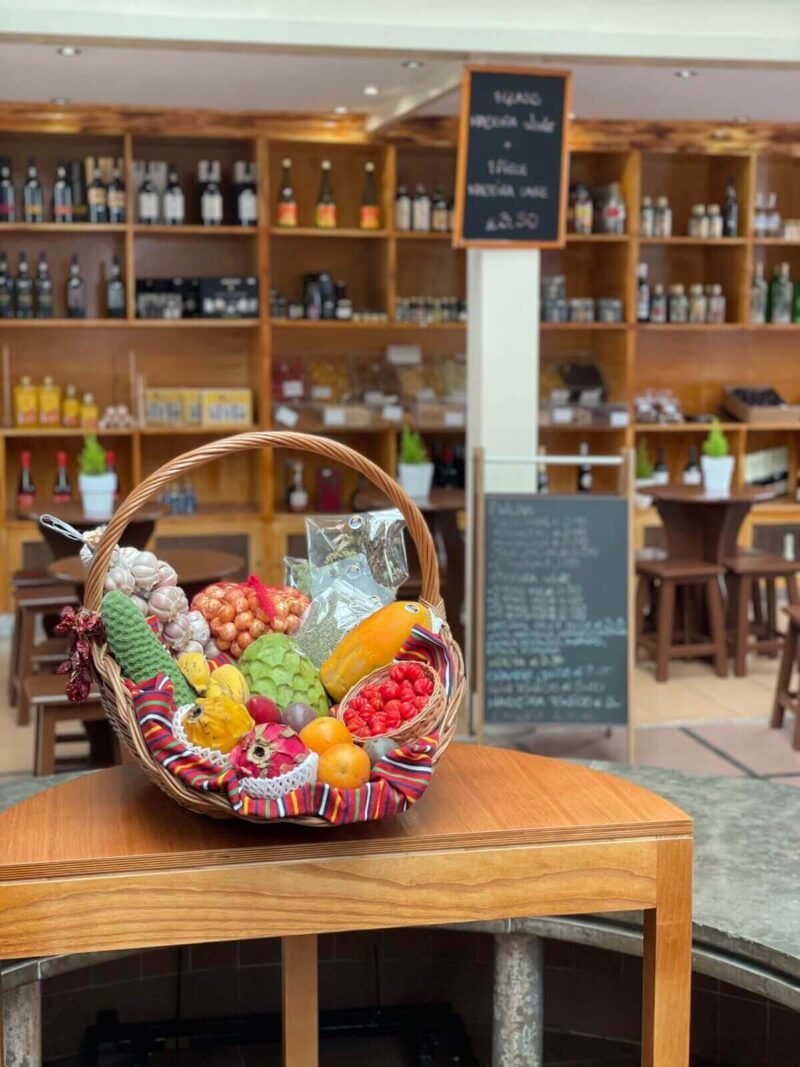 Mercado-dos-Lavradores-Madeira-Food-Market-Fruit-Tasting