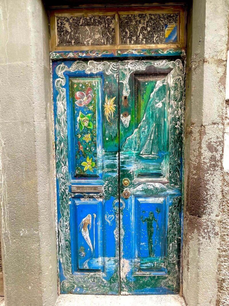 The-Street-of-Painted-Doors-Rua-de-Santa-Maria-Funchal-Madeira
