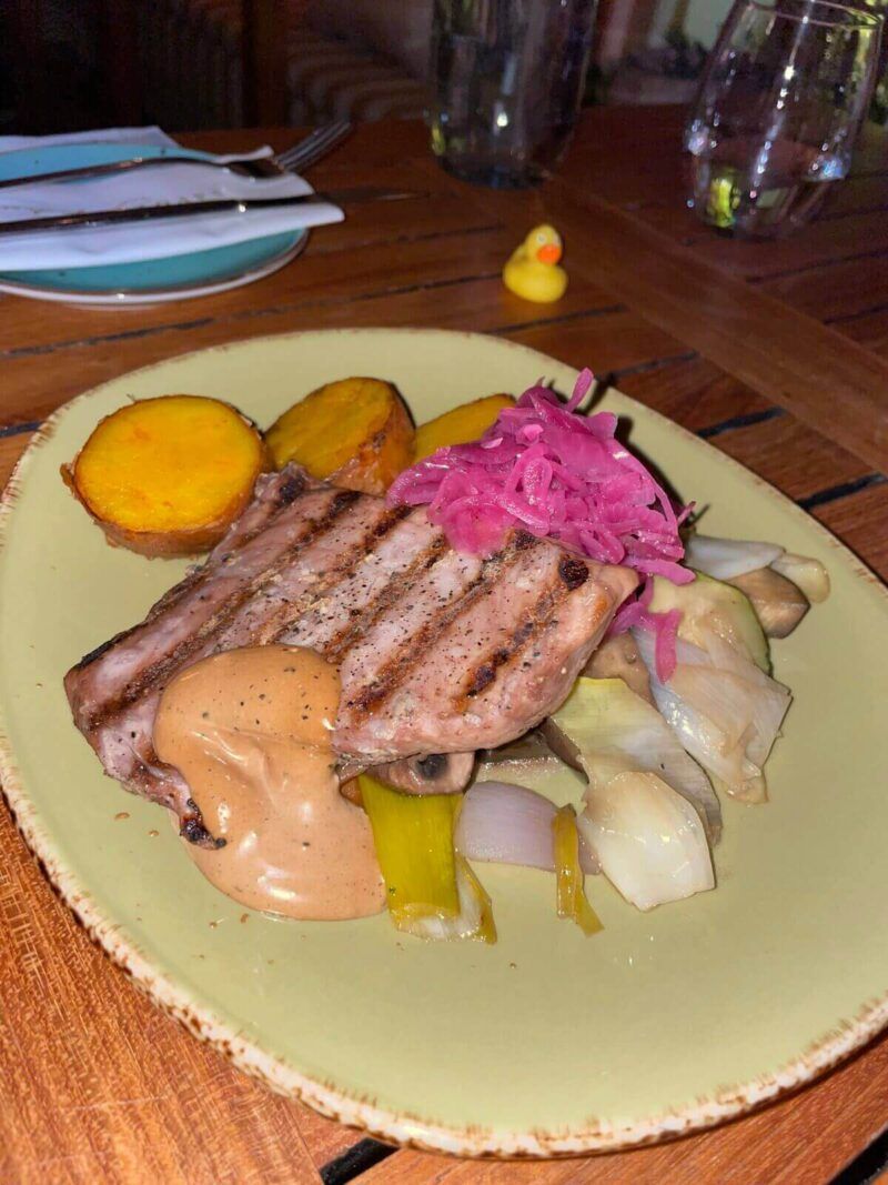Tuna-steak-Recharge-Restaurant-Next-Savoy-Signature-Madeira