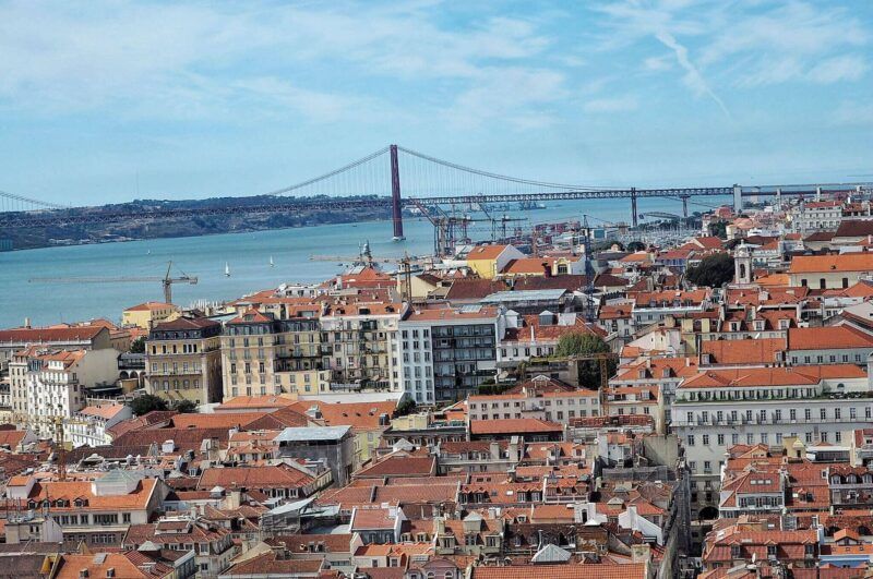 View-of-Golden-Gate-Bridge-Lisbon
