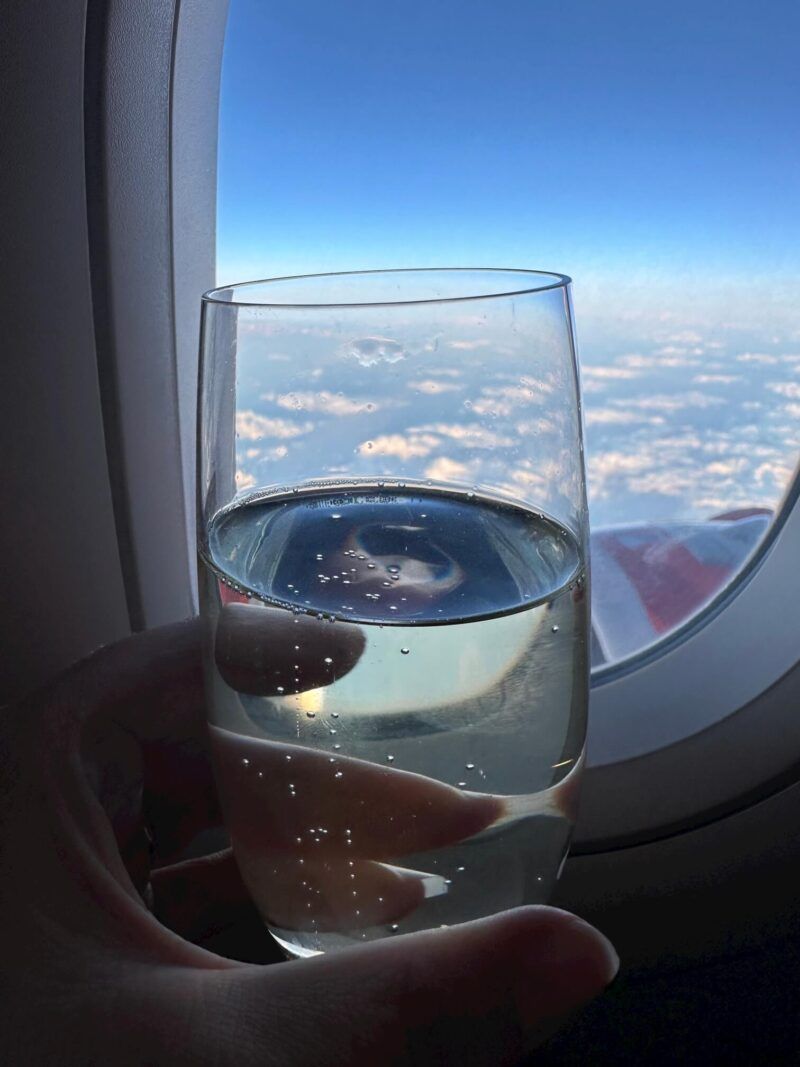 Air-Malta-Business-Class-Free-Drinks-in-Glasses