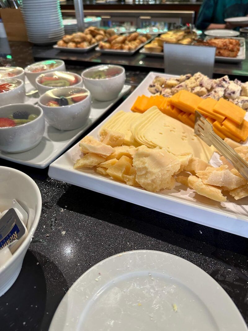 Complimentary-food-La-Valette-Club-Malta-Airport