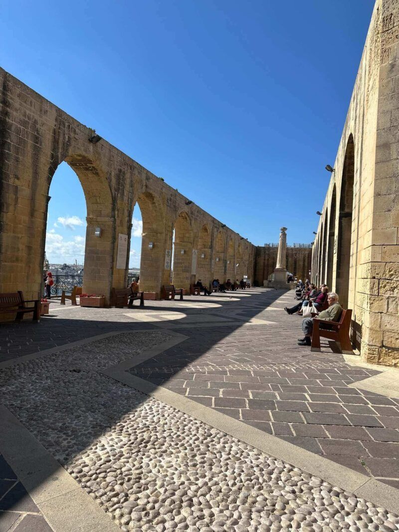 Barrakka-Gardens-Seating-Areas