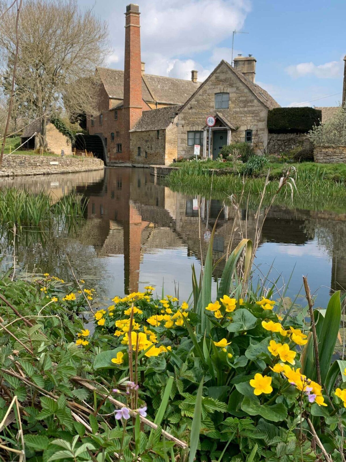 Lower-Slaughter-Cotswolds-pretty-villages