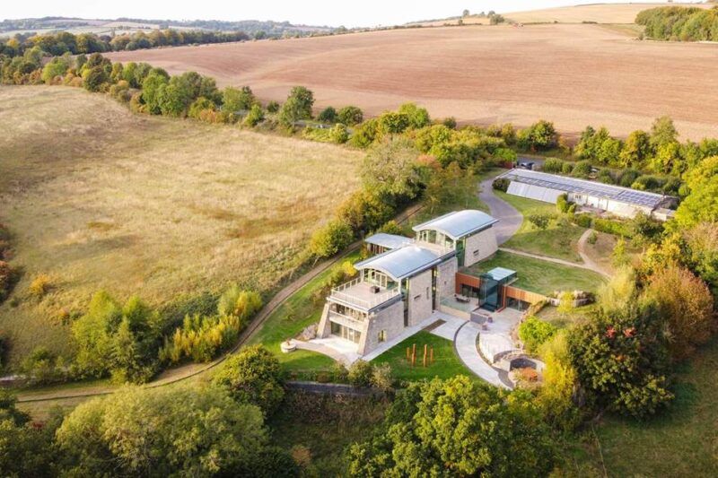 Moonstone-Cheltenham-Cotswolds-Accommodation-Classic-Cottages
