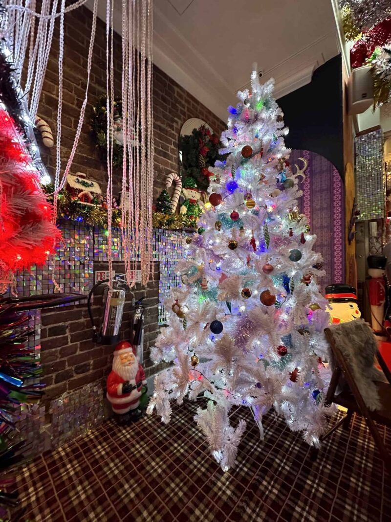 London-Christmas-bar-Miracle-Covent-Garden