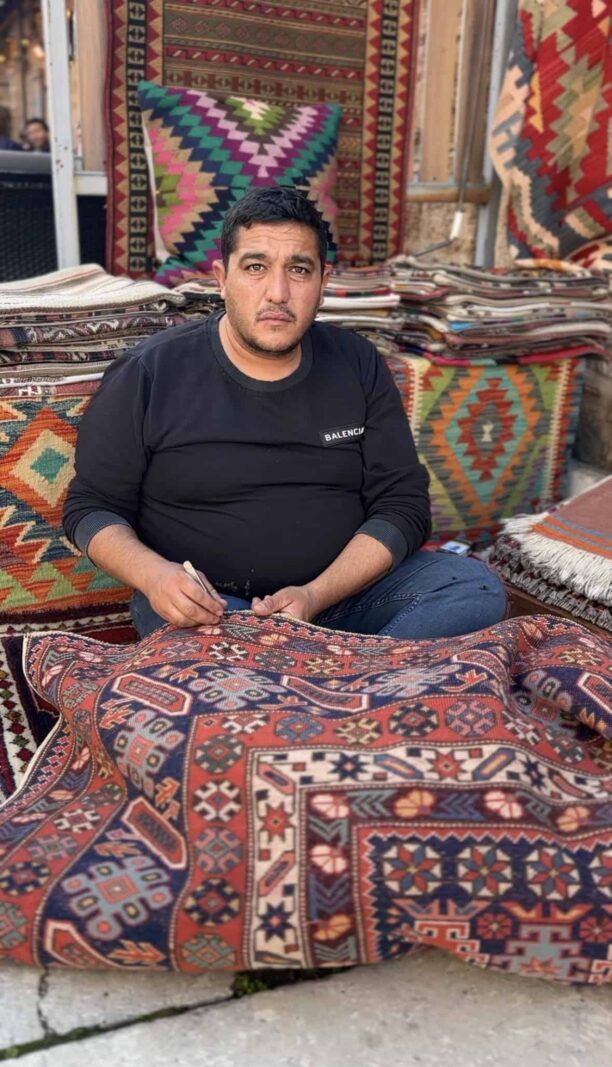 Carpet-Maker-Antalya-Old-Town-Turkey