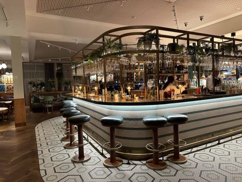 Bar RenMor Restaurant The Headland Hotel